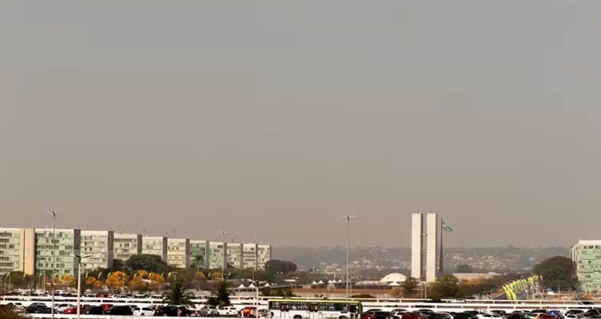 Setor público registra déficit de R$ 33,7 bilhões e dívida atinge 76,1% do PIB