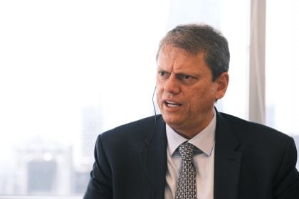 Republicanos buscam fortalecer apoio a Tarcísio e minimizar pressão do PL para 2026