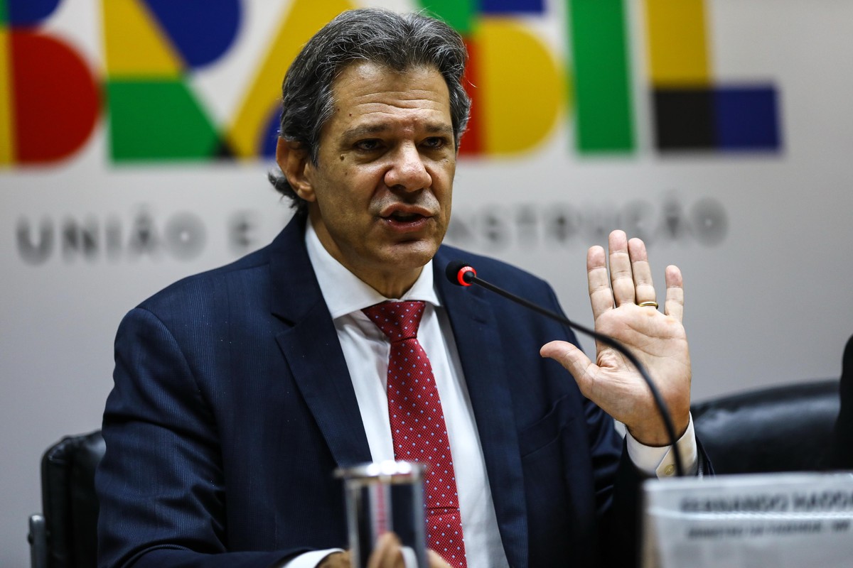Haddad discute com líderes do Senado futuro do decreto que aumenta o IOF