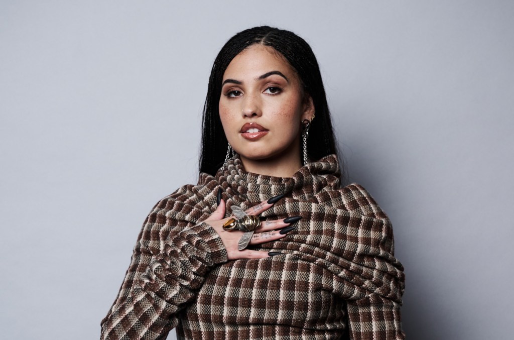 2025 SXSW Londres anunciou a primeira lista de artistas na segunda-feira, 7 de abril, incluindo Lila Ike, Mabel, Alice Glass, Sasha Keable e mais; veja a lista. (Foto: Reprodução)