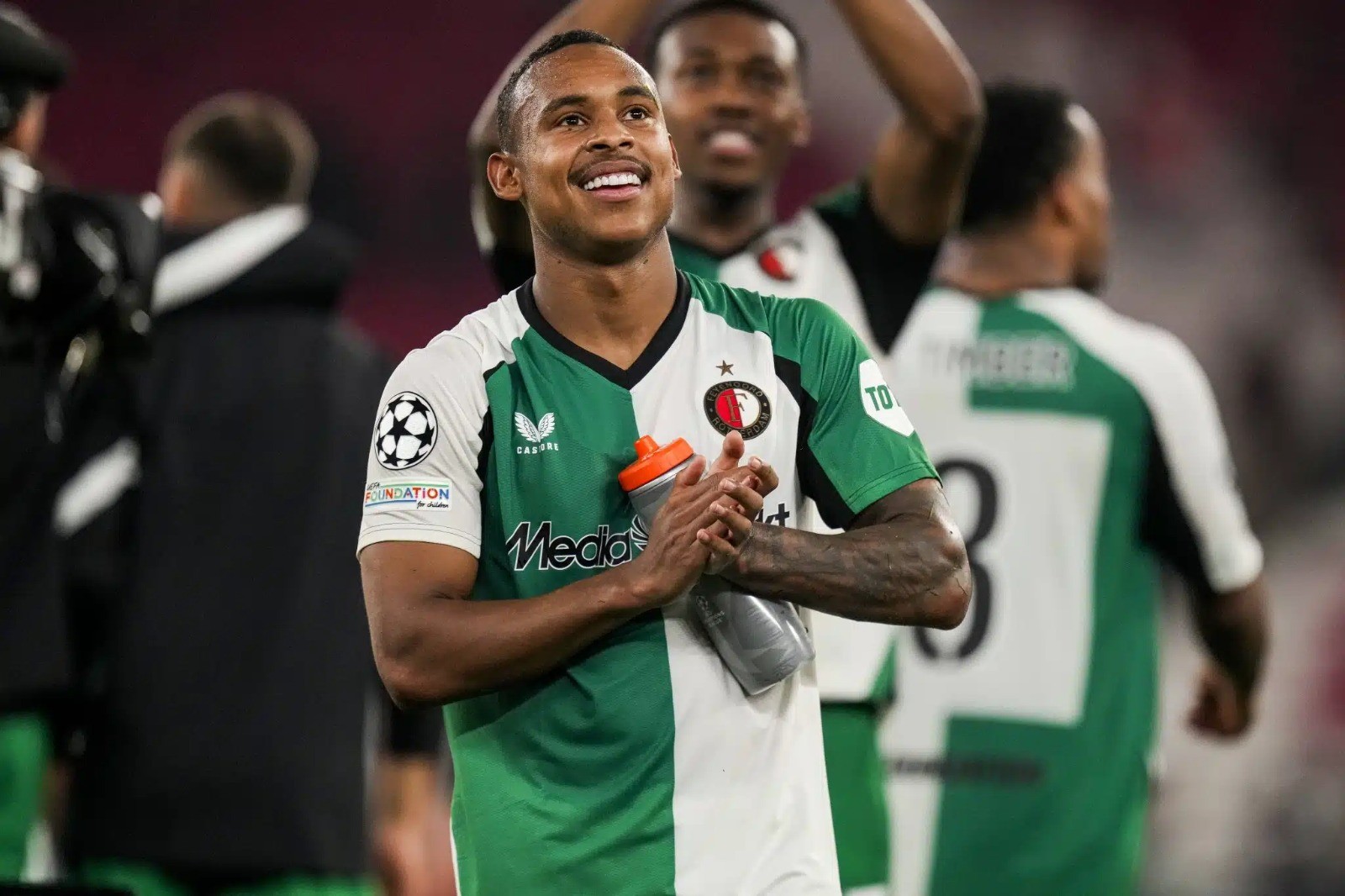 Igor Paixão brilha e é eleito o melhor jogador de março na Eredivisie