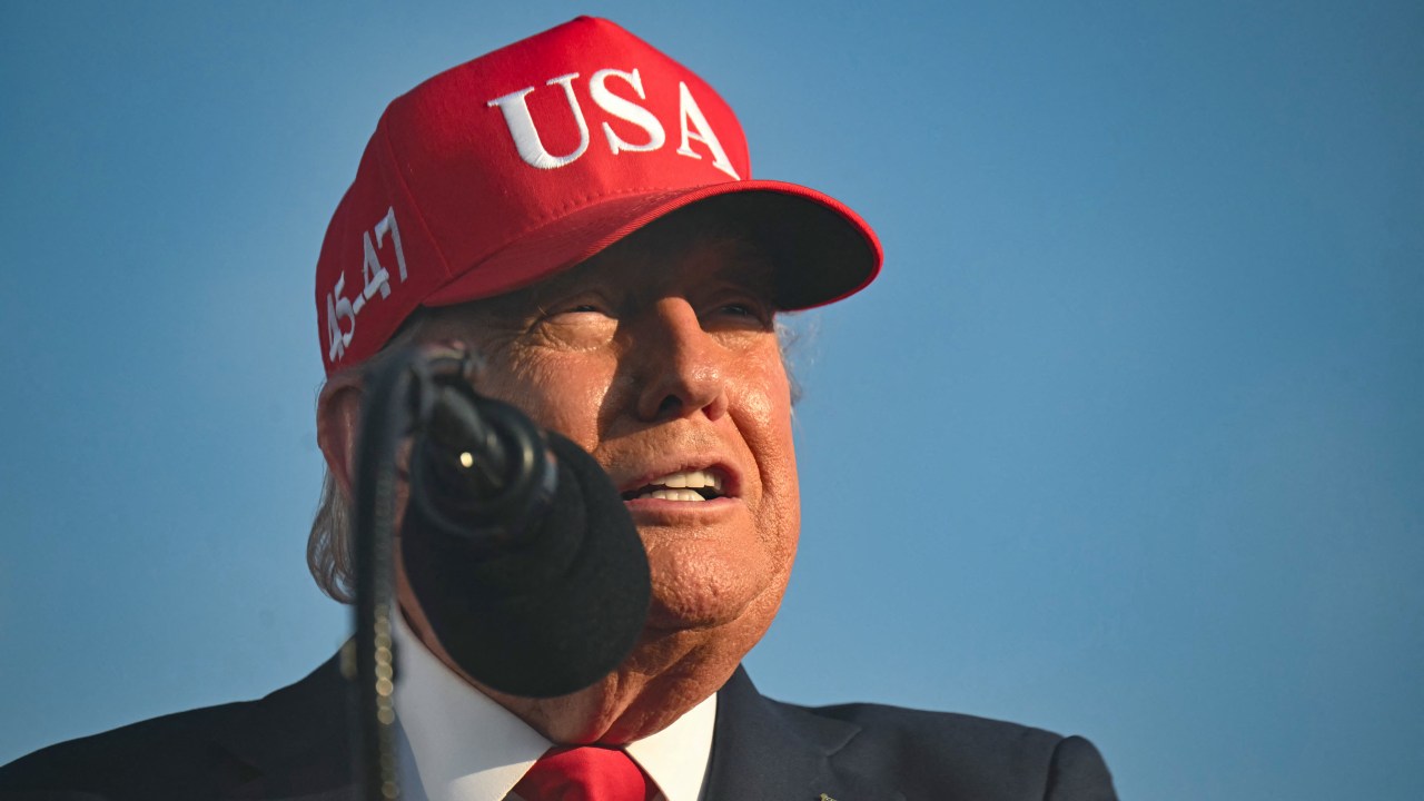 Trump impõe tarifas recordes ao Brasil entre 23 países afetados em uma semana