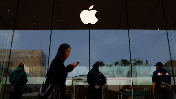 Vendas de iPhone da Apple na China crescem pela primeira vez em dois anos