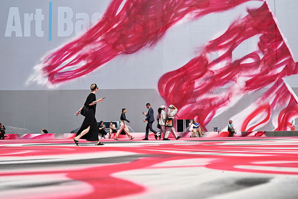 Vendas caem na Art Basel, apesar do aumento no número de artistas participantes