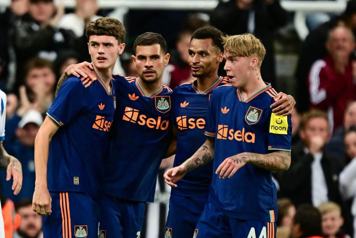 Newcastle empata com Espanyol e Howe comenta transferências e atuações da equipe