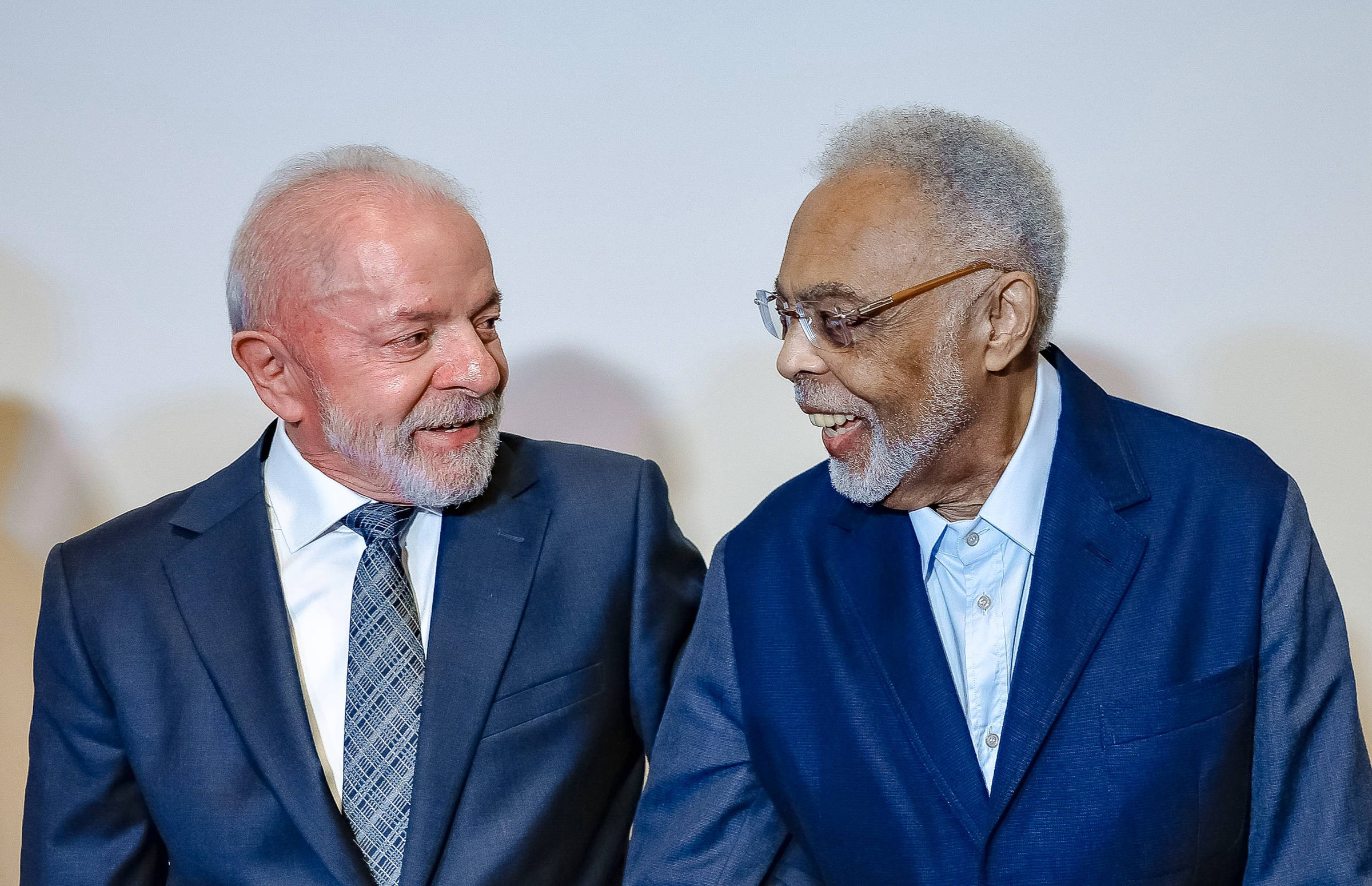 Gilberto Gil ganha documentário que revisita sua trajetória política e musical