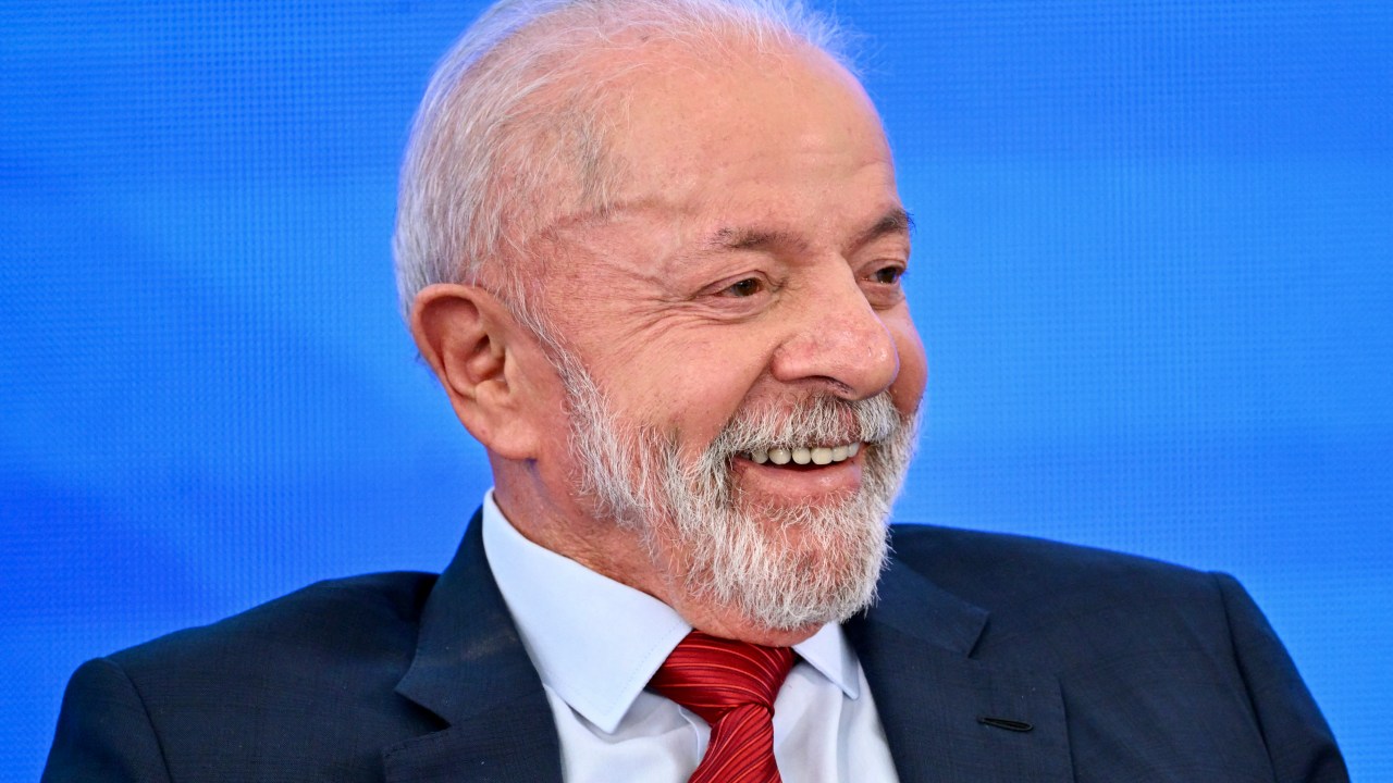 Lula busca estratégias para conter saída de aliados nas eleições próximas