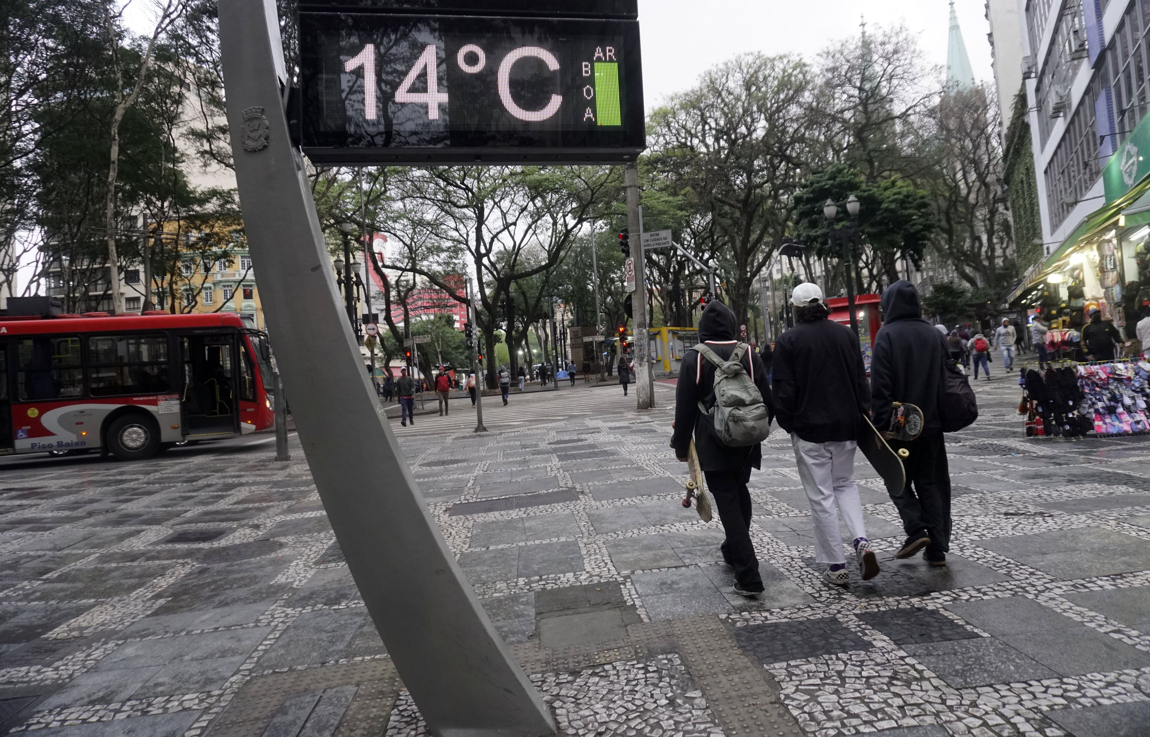 Frente fria provoca queda de temperatura em São Paulo até sexta-feira