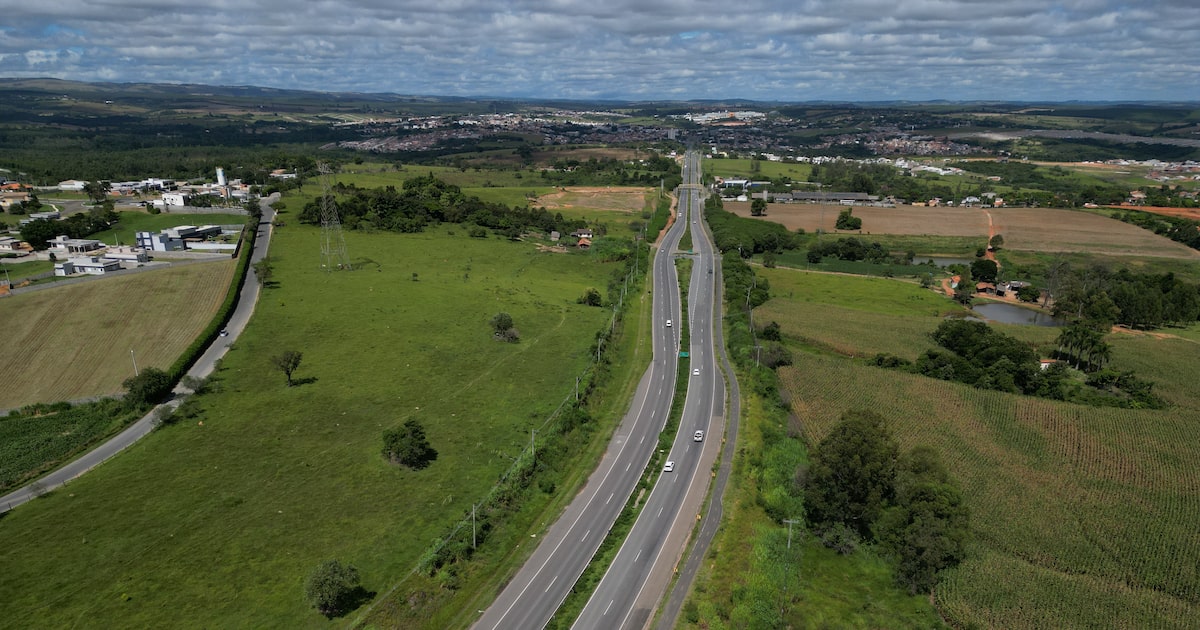 A rodovia SP-264, incluída na concessão, no trecho próximo a Salto de Pirapora. (Foto: CCR/Divulgação)