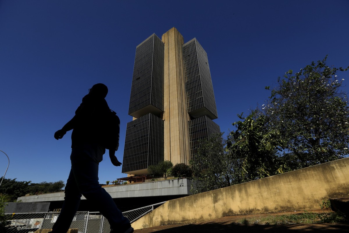 Banco Central decide interromper aumento da Selic e sinaliza nova fase econômica