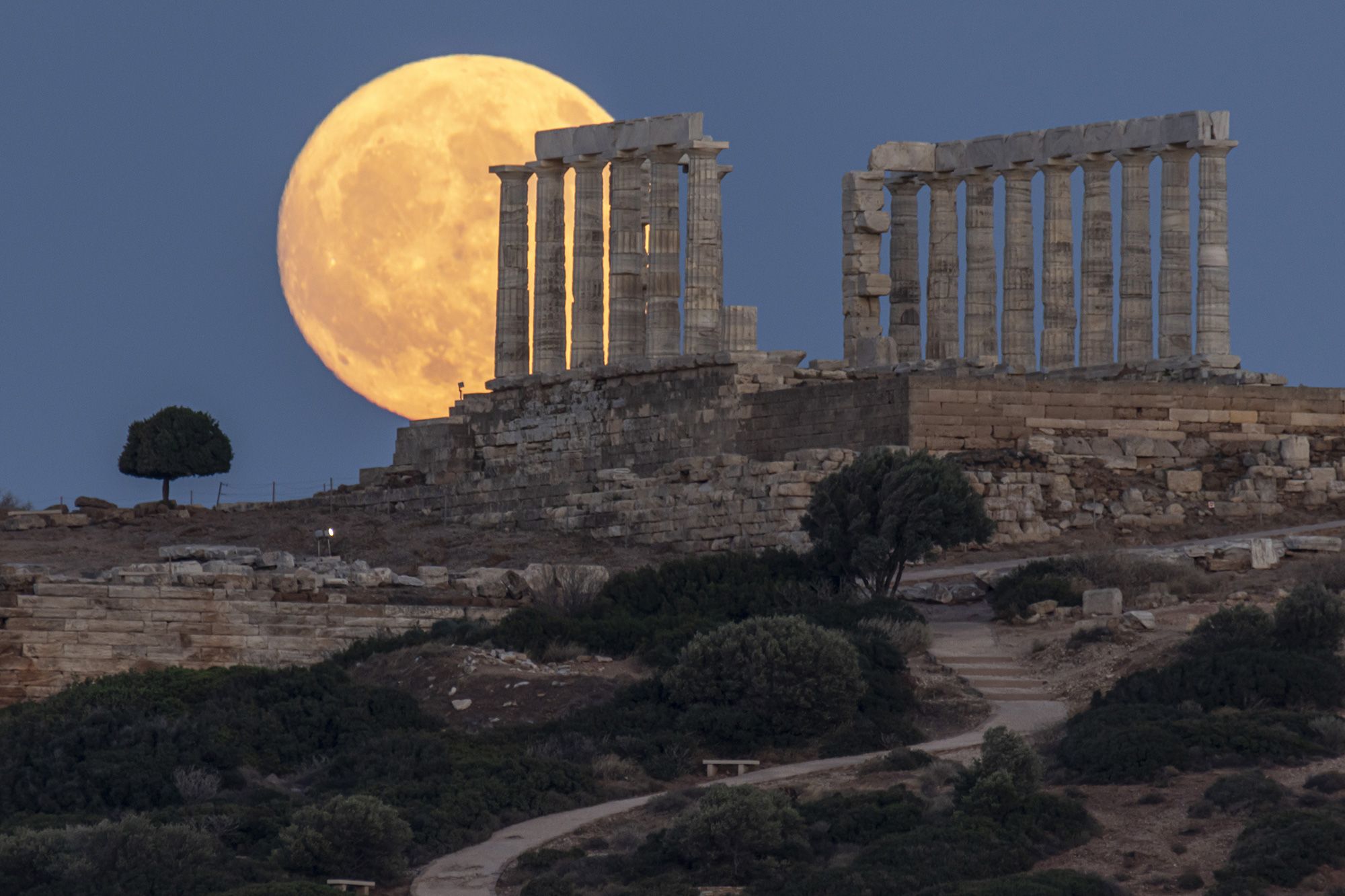 Veja a data da lua cheia de julho e como observá-la em sua plenitude