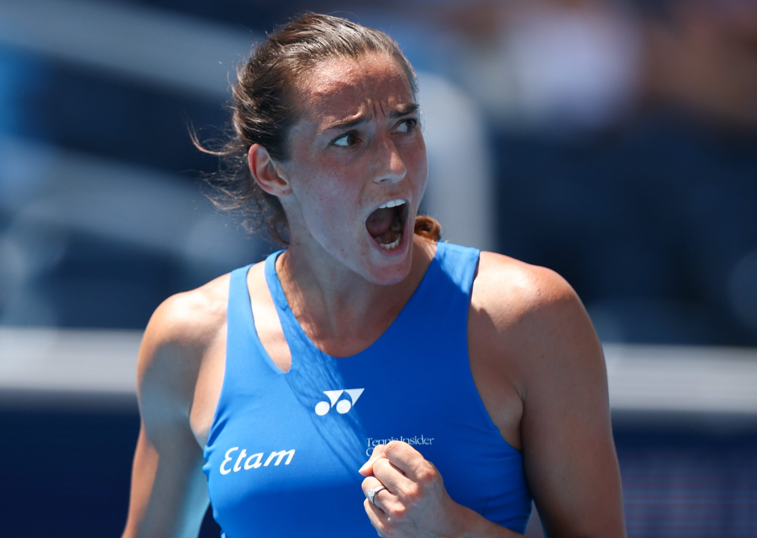 Garcia e Sakkari superam rivais em três sets, Gauff e Pegula se preparam para desafios