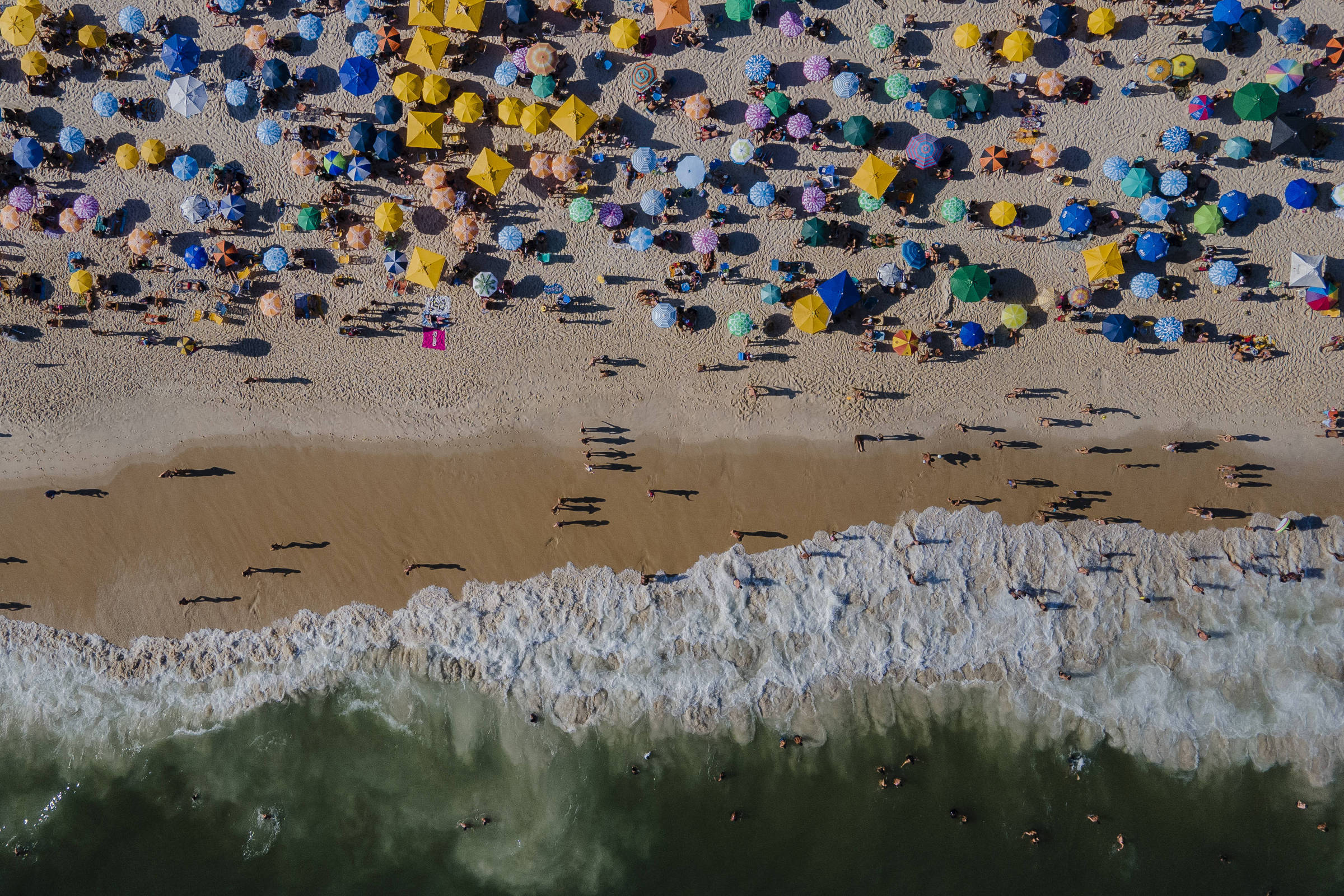 Prefeitura do Rio proíbe música e caixas de som nas praias para melhorar a orla