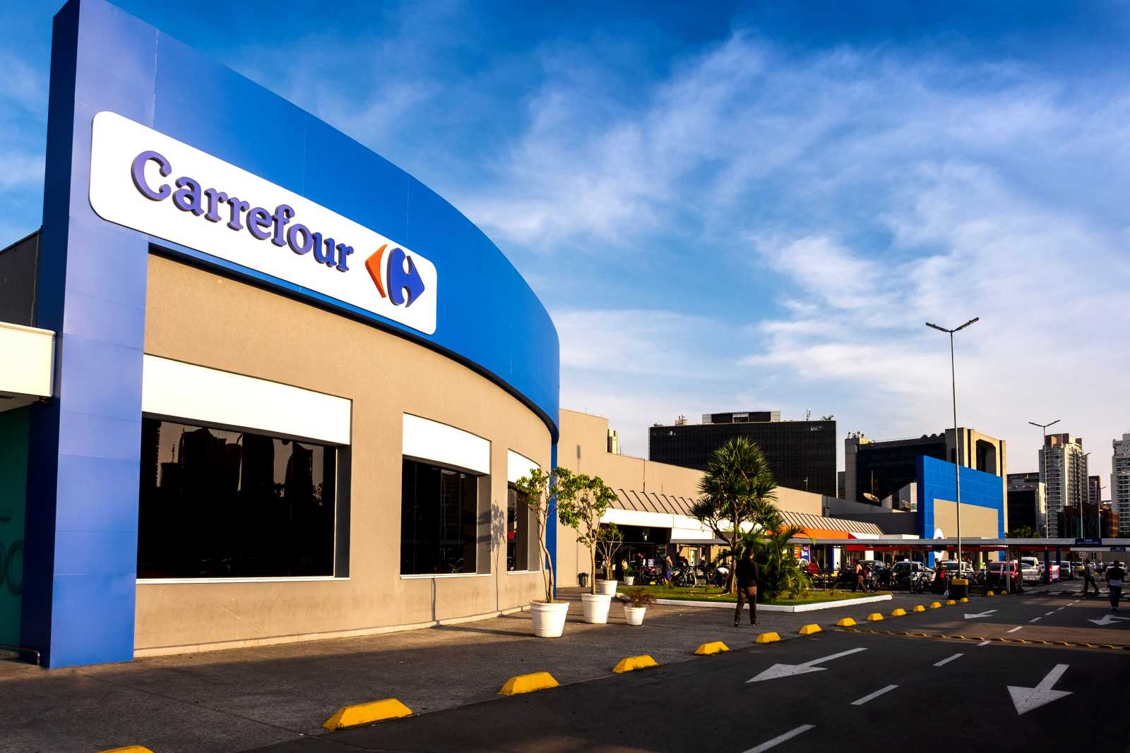 Carrefour Brasil libera até R$ 9,8 bilhões em empréstimos para quitar dívidas