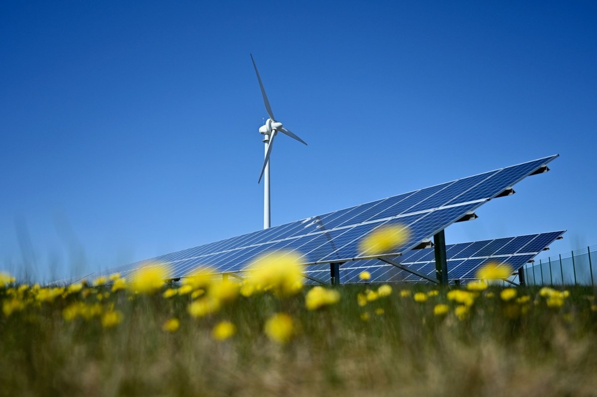 Energia solar ultrapassa outras fontes e lidera geração na Europa pela primeira vez