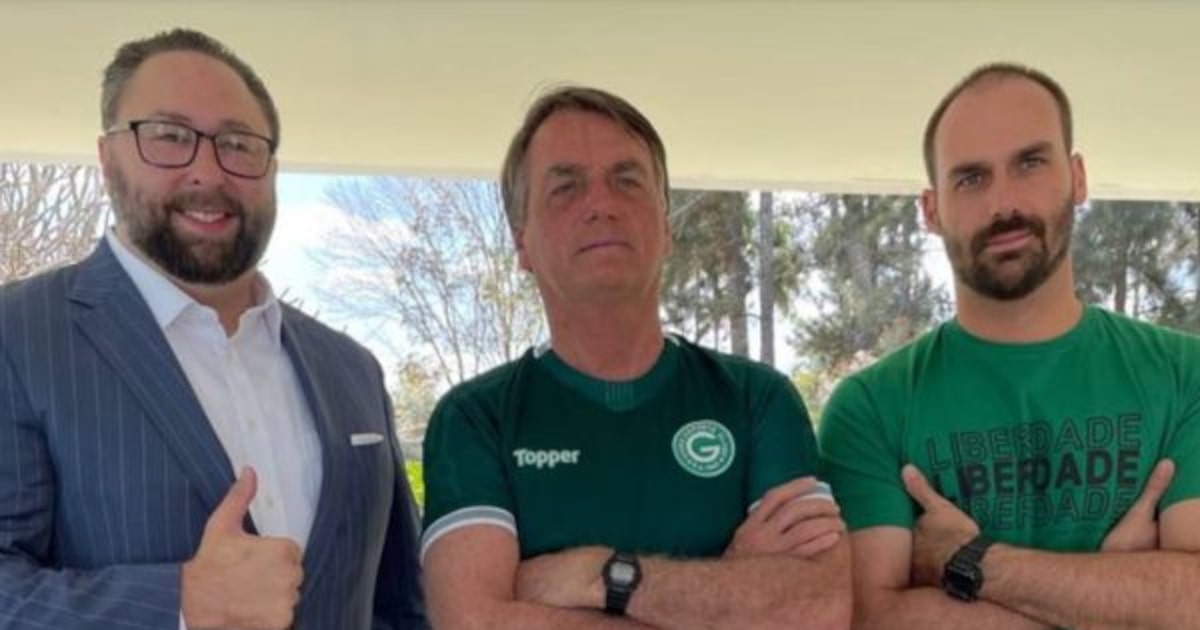 Trump critica Moraes e apoia Bolsonaro em meio a tensões políticas no Brasil