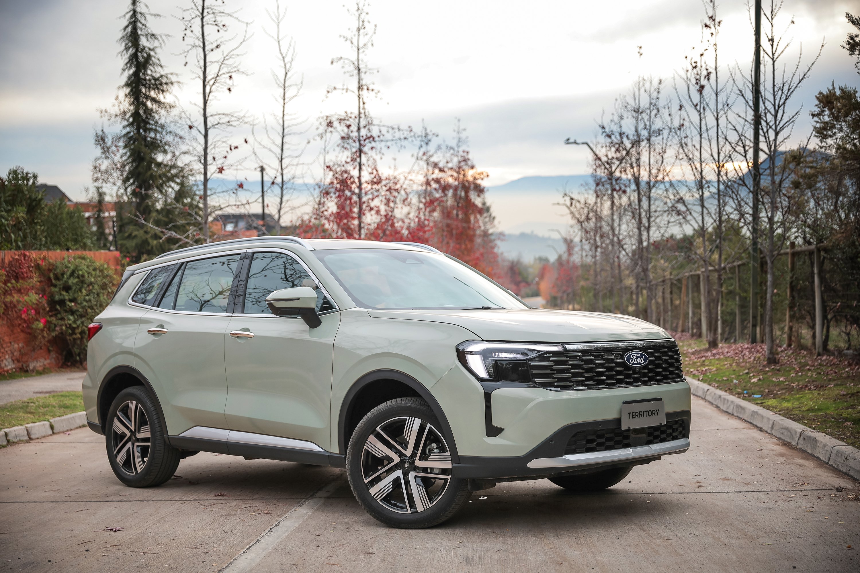 Ford apresenta estratégia inovadora para competir com montadoras chinesas no Brasil