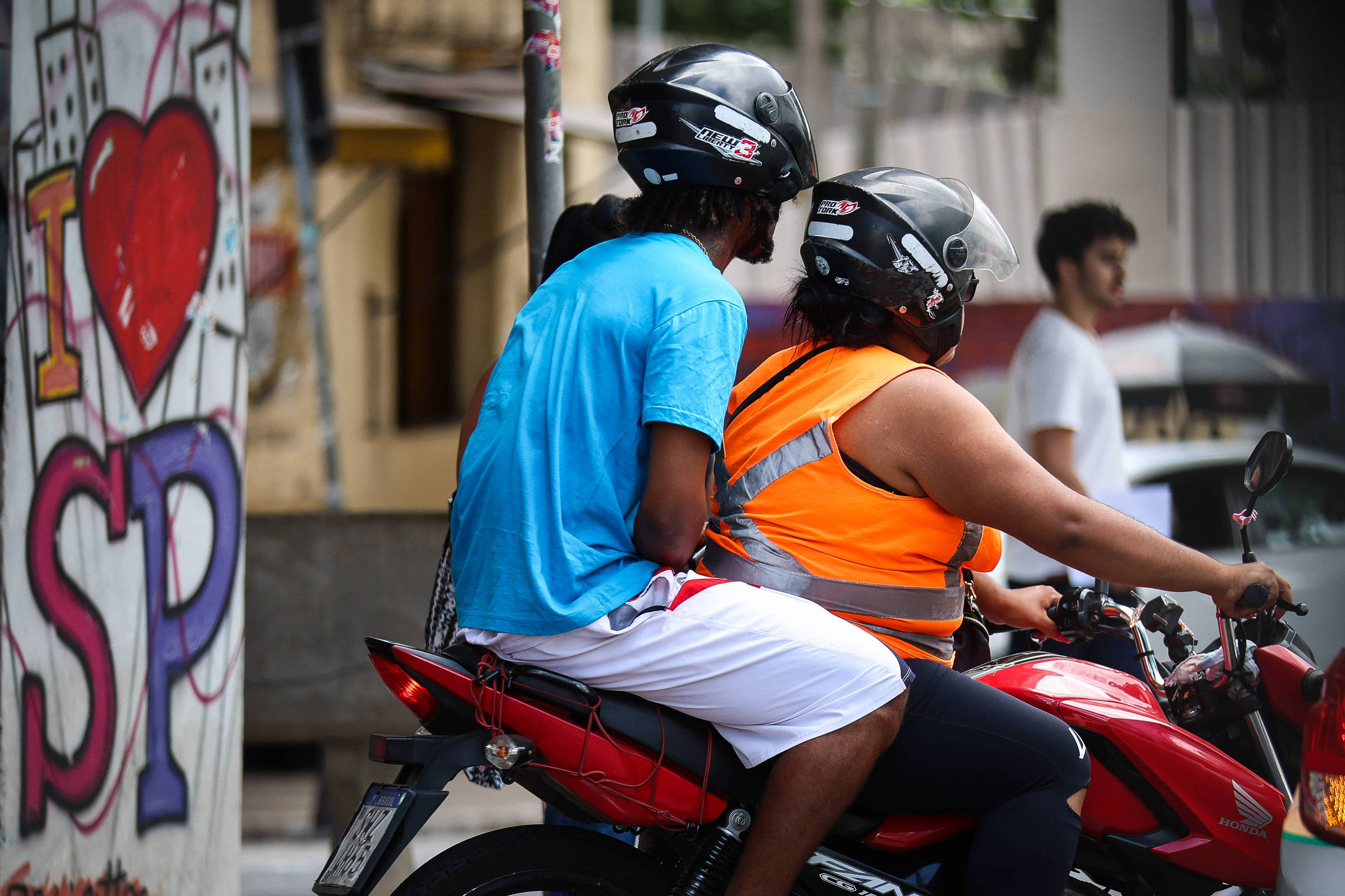 Uber e 99 mantêm mototáxi em São Paulo apesar de ação da Justiça e Prefeitura