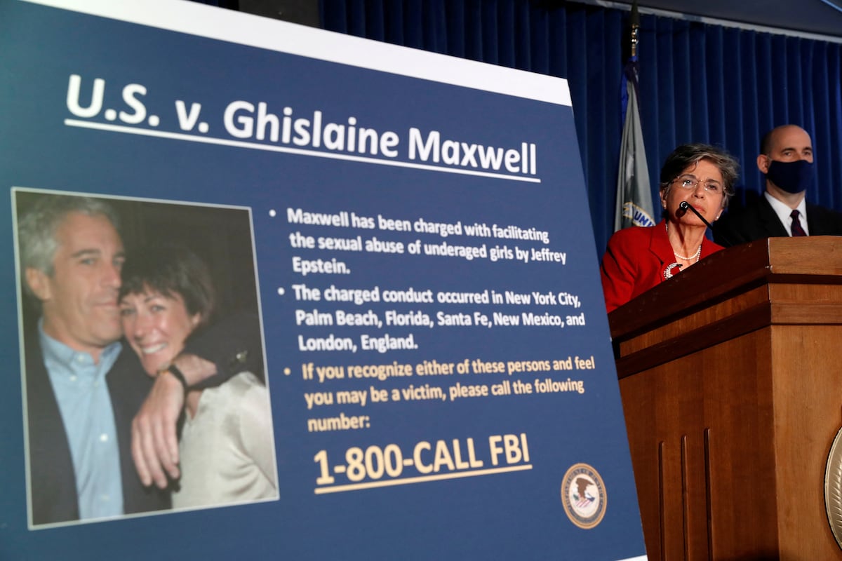 Ghislaine Maxwell volta a ser destaque no escândalo político em andamento