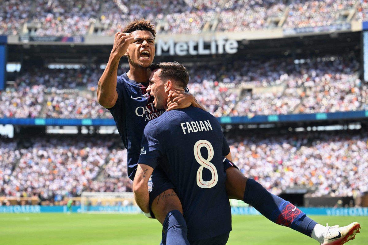Mente forte impulsiona desempenho de atletas no futebol profissional