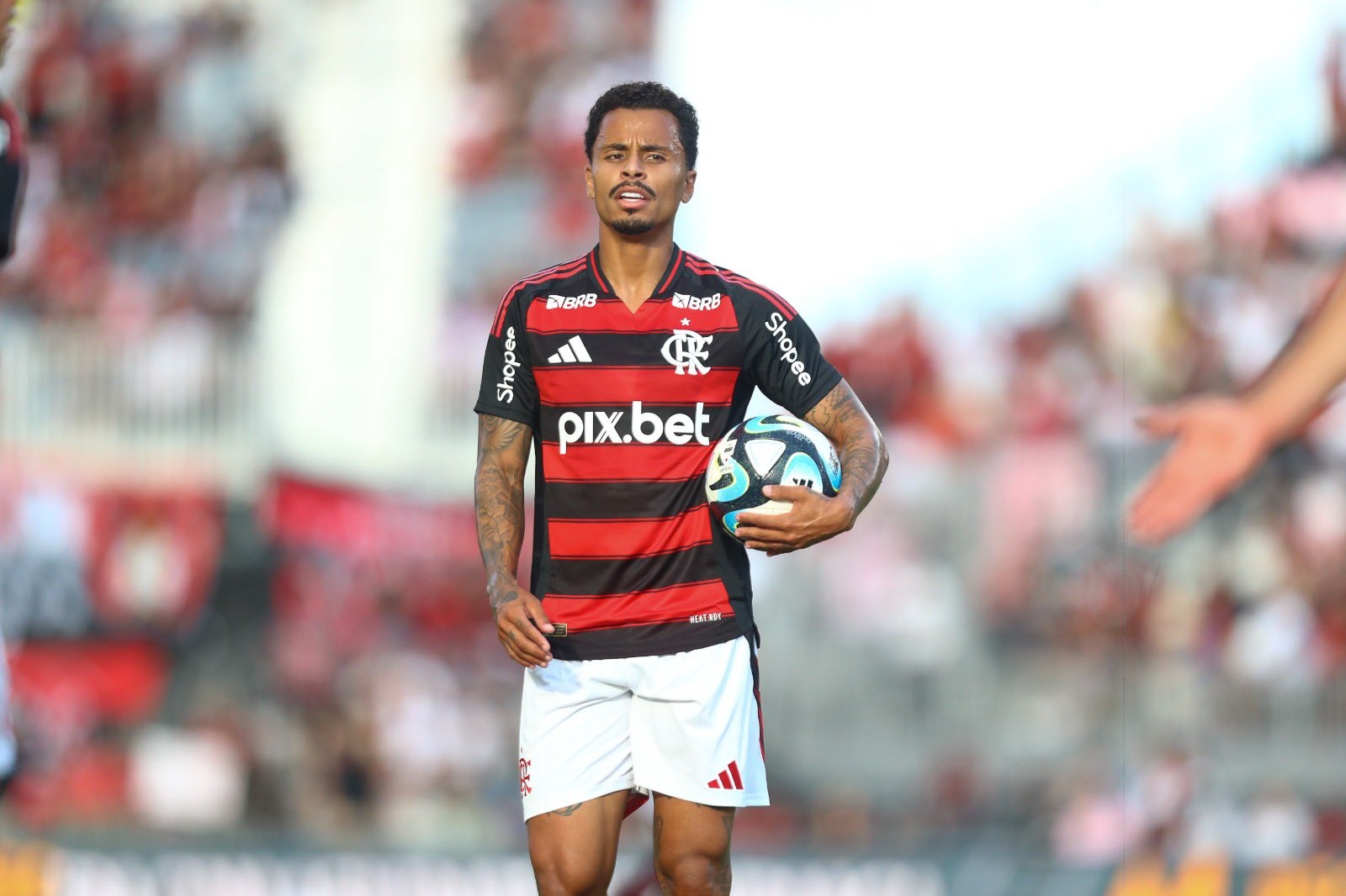 Allan deve ser titular na Liberta, enquanto Gerson gera preocupação na equipe