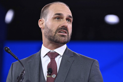 PF pede prorrogação para finalizar inquérito sobre Eduardo Bolsonaro nos EUA