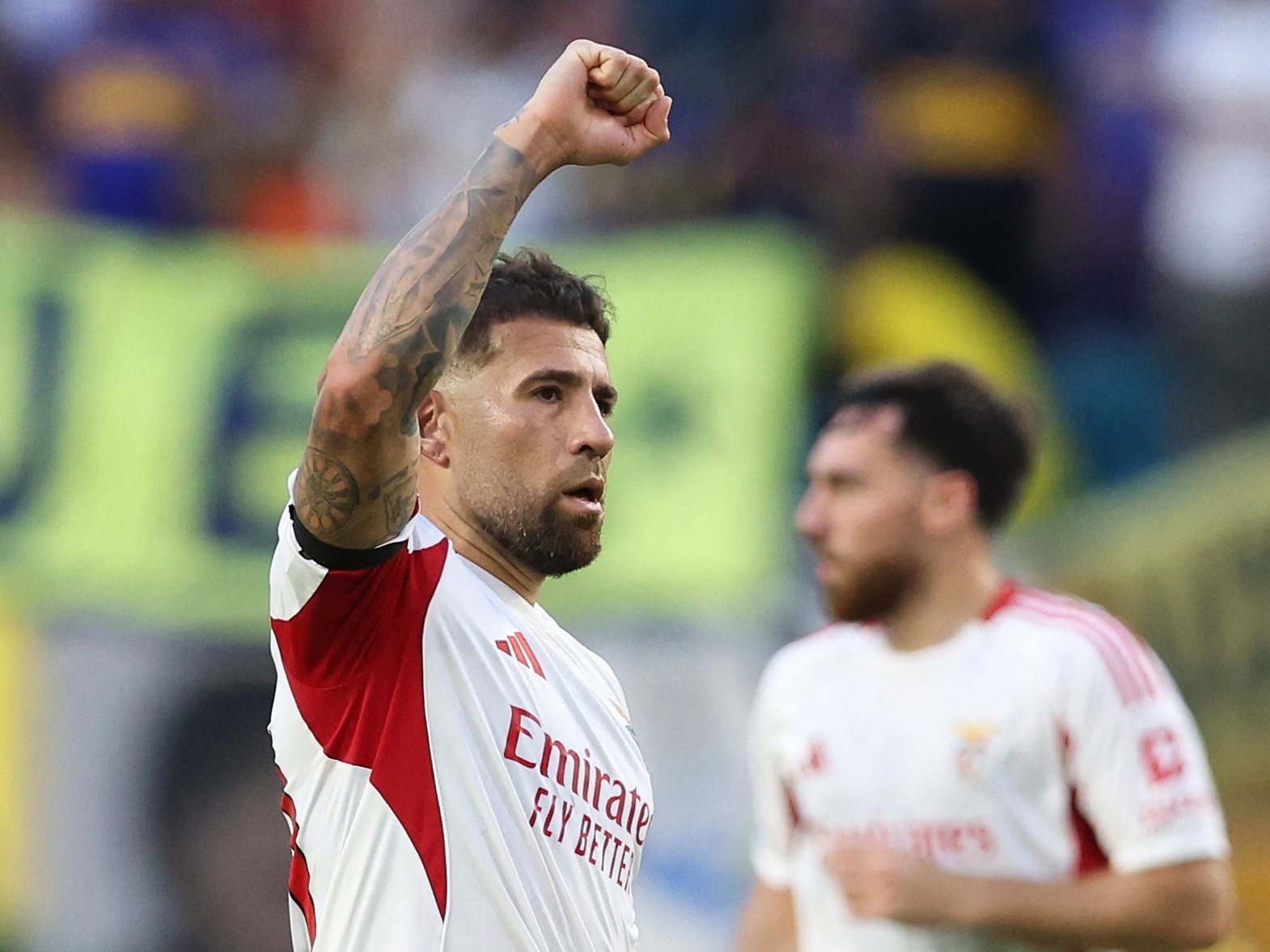 Benfica empata com Boca Juniors em jogo tenso marcado por expulsões e 'fogo amigo'