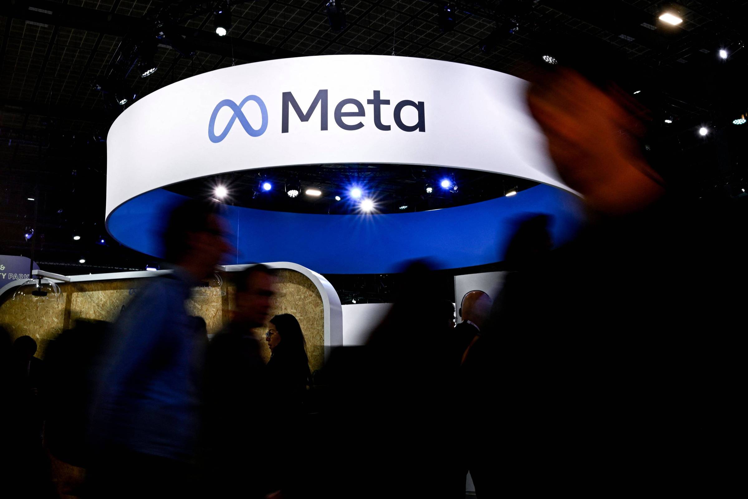 Meta demite mais de 2 mil moderadores de conteúdo em Barcelona por mudanças internas