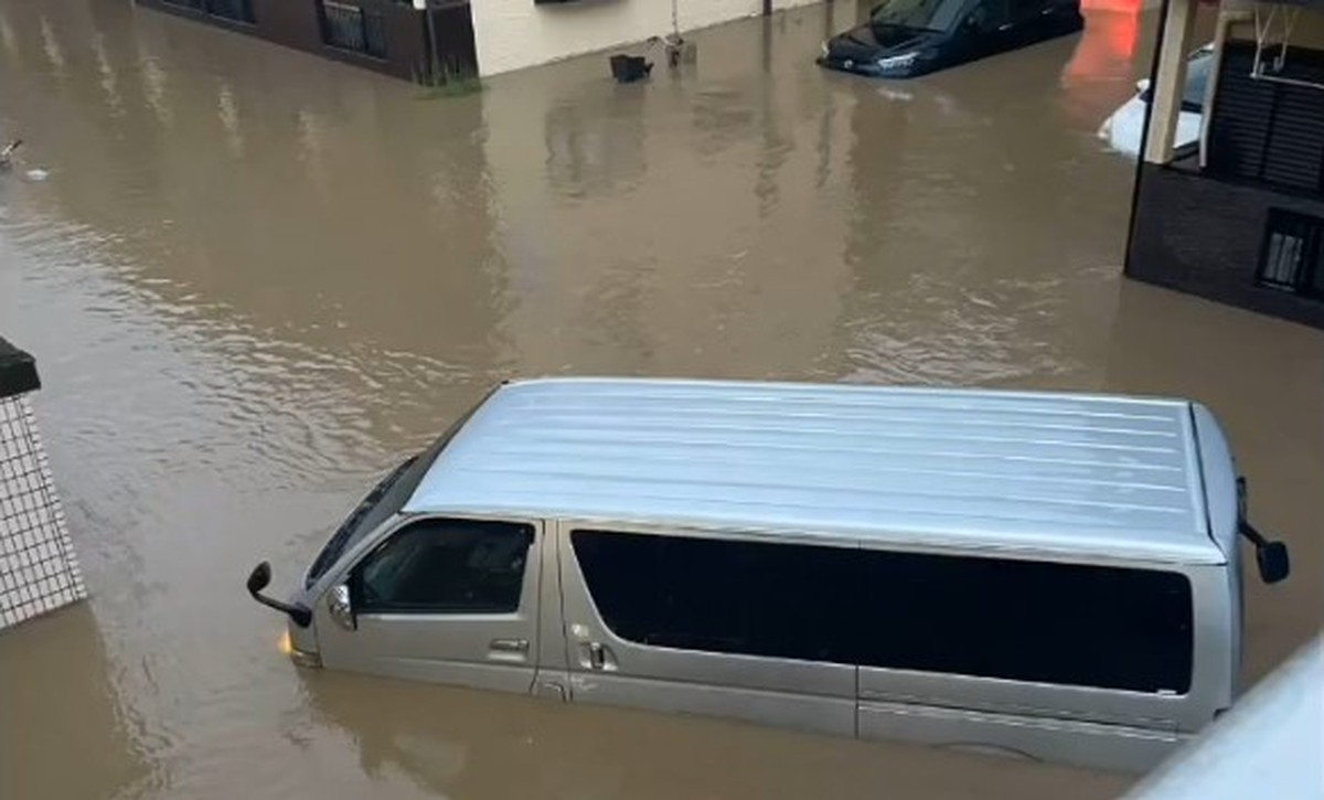 Meio milhão de pessoas são evacuadas no Japão devido a chuvas intensas e perigosas