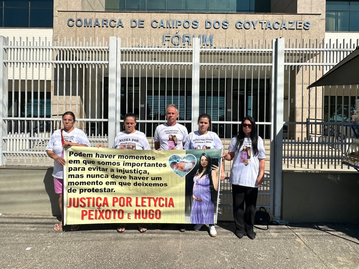 Protesto em frente ao Fórum de Campos dos Goytacazes (Foto: Arquivo pessoal)