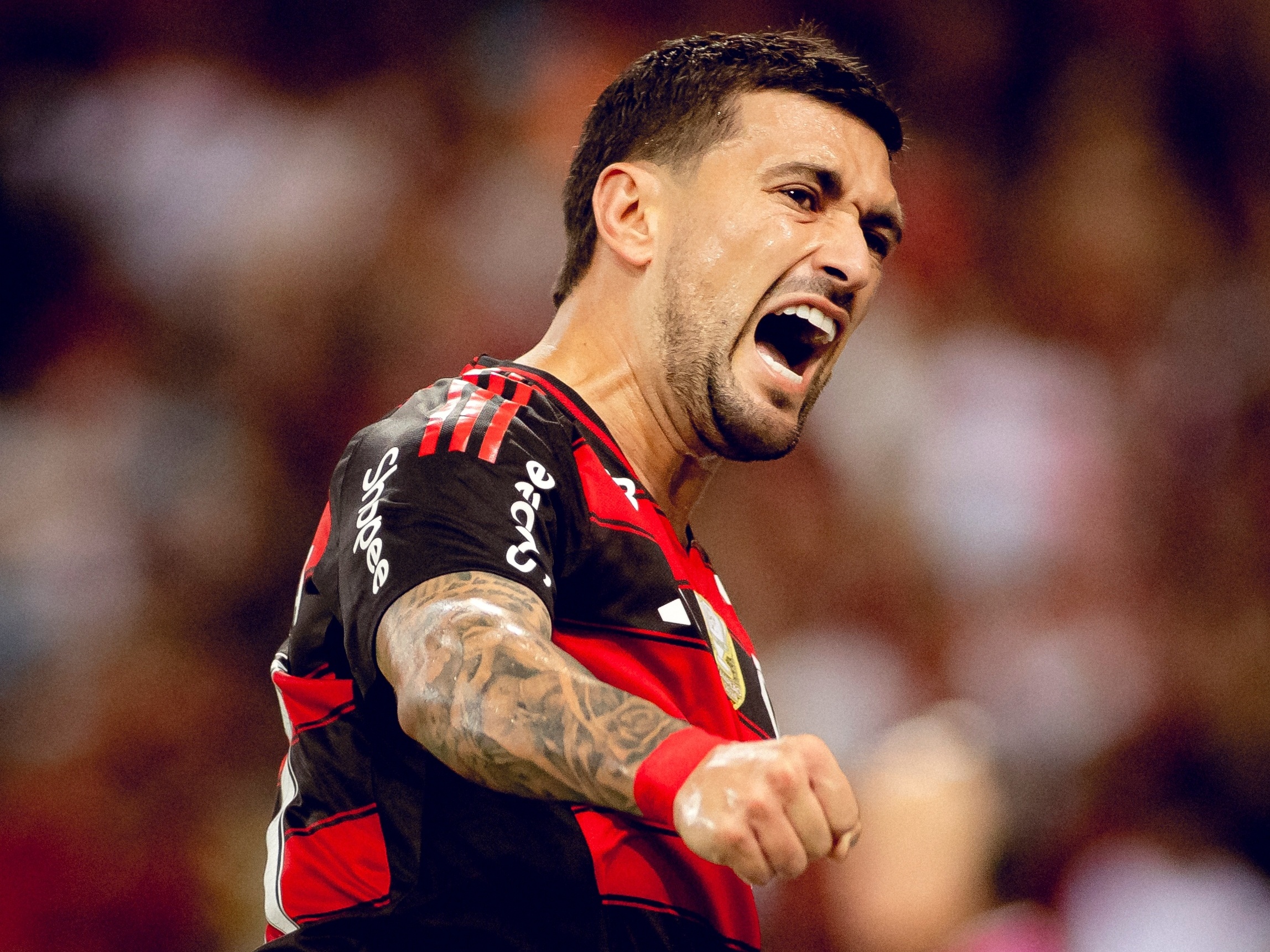 Fla garante liderança do Brasileirão e se prepara para o Mundial após ajuda da dupla Ba-Vi