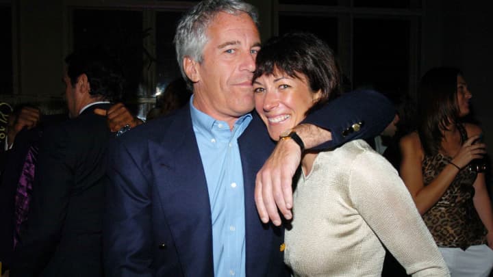 Justiça pede divulgação de informações do grande júri sobre Epstein e Maxwell