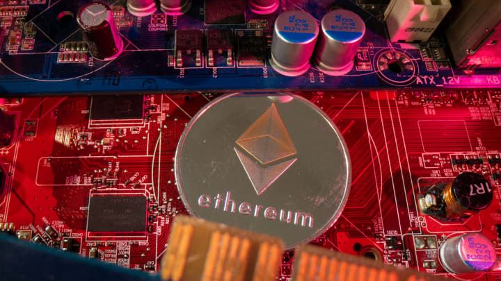 Ether e ações relacionadas sobem com a nova onda de tokenização no mercado cripto