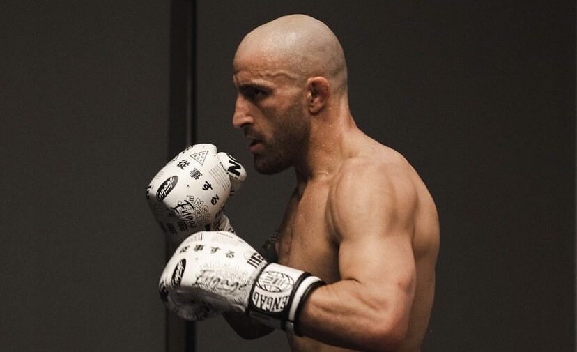 Alexander Volkanovski em foto publicada às vésperas do UFC 314 (Foto: Instagram)  
Diego Lopes é um dos destaques do peso pena do UFC (Foto: Reprodução/Instagram/diegolopesmma)