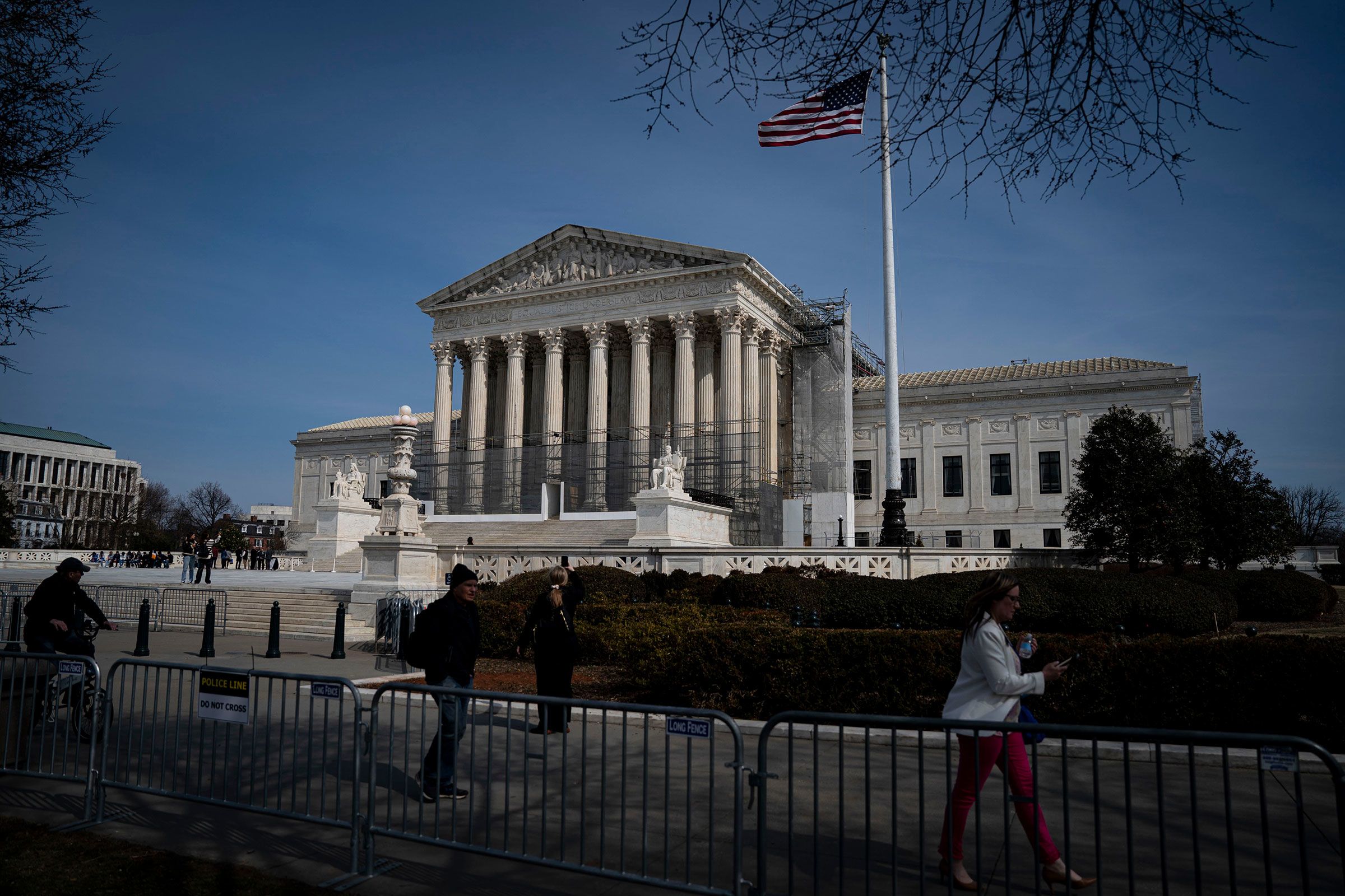 Supremo Tribunal impede Trump de retomar deportações pela Lei de Inimigos Estrangeiros