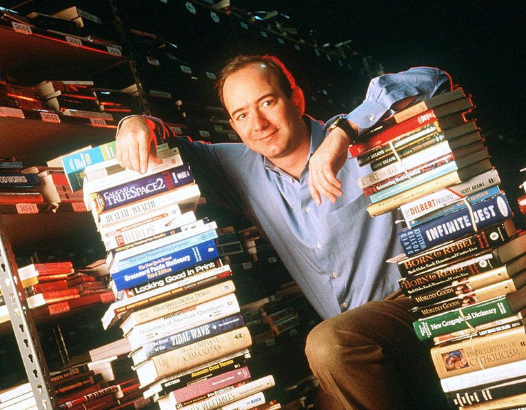 Amazon transforma-se de livraria online em império global de R$ 12,4 trilhões