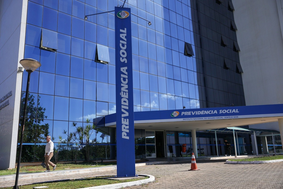 Governo enfrenta pressão para esclarecer escândalo do INSS e suas consequências