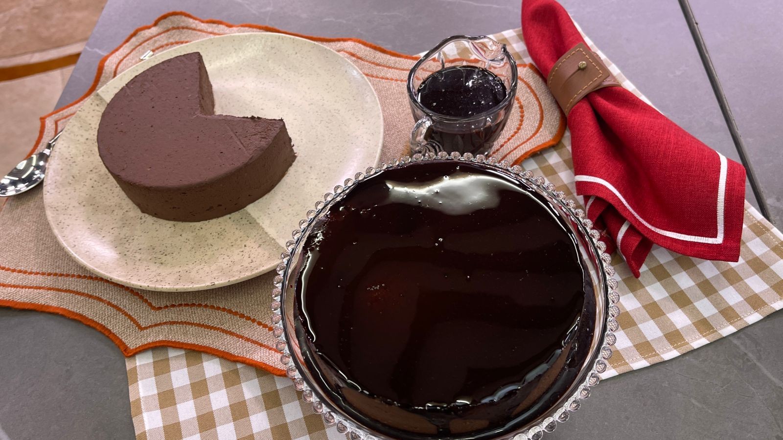 Torta mousse de chocolate com couve-flor surpreende pelo sabor inusitado