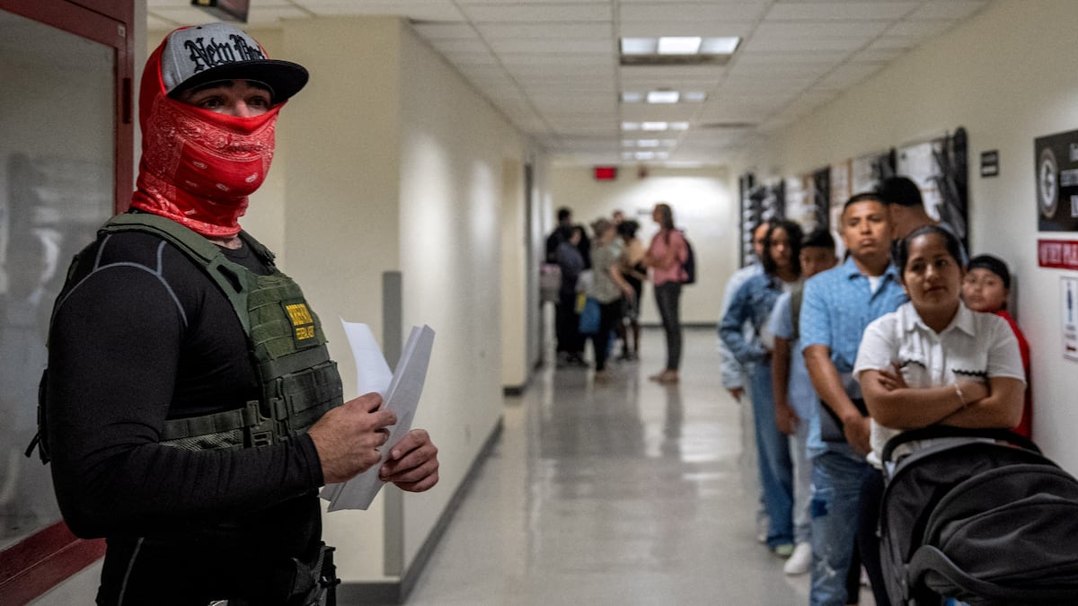 Trump entrega dados de 79 milhões de beneficiários do Medicaid ao ICE