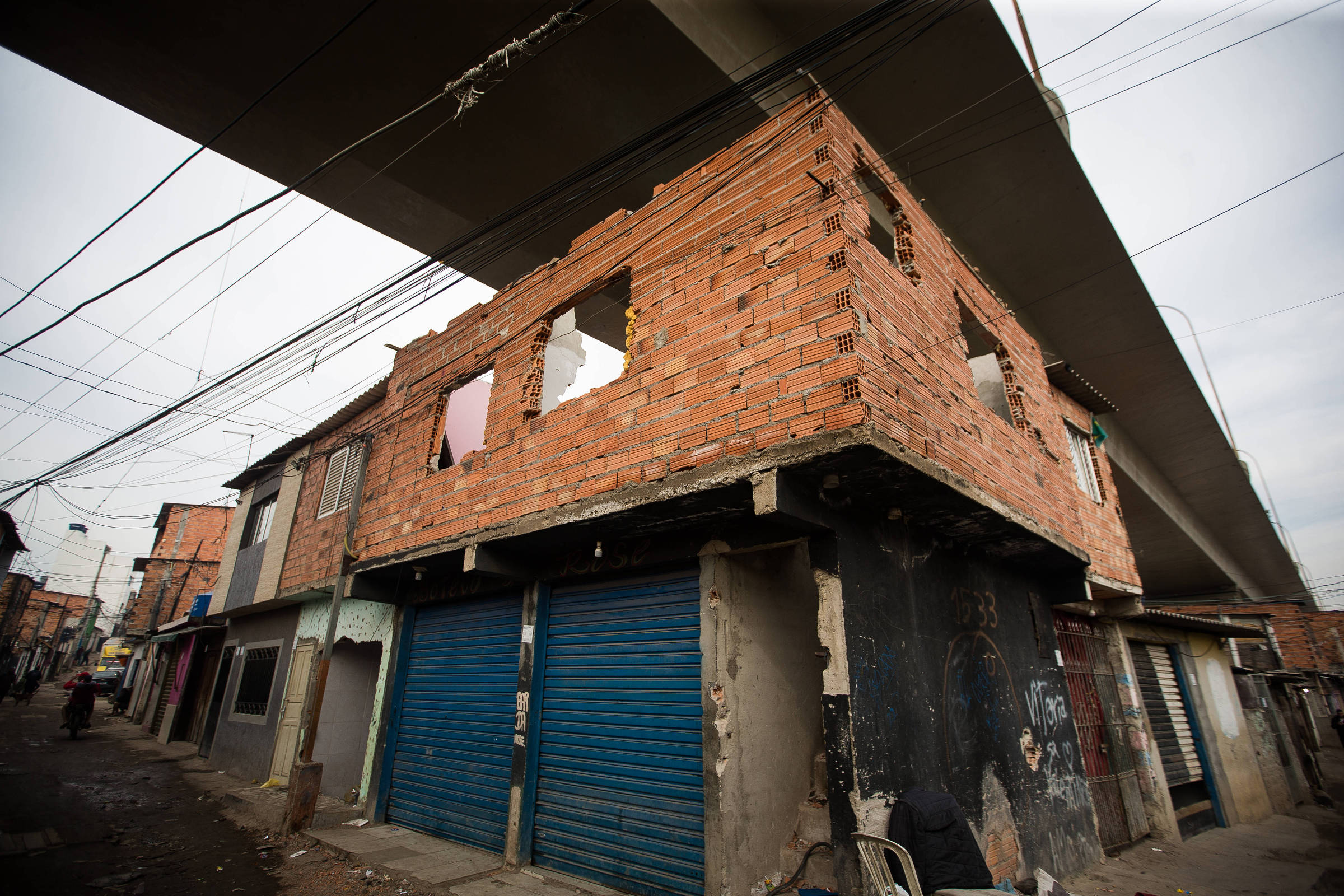 CDHU planeja desocupar favela com crianças na zona leste de São Paulo durante o ano letivo