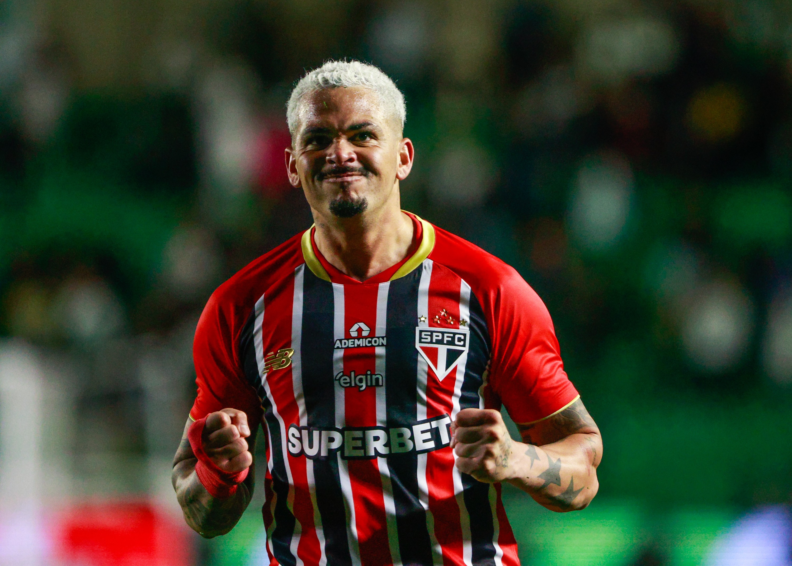 Luciano brilha em momentos decisivos no São Paulo sob comando de Crespo