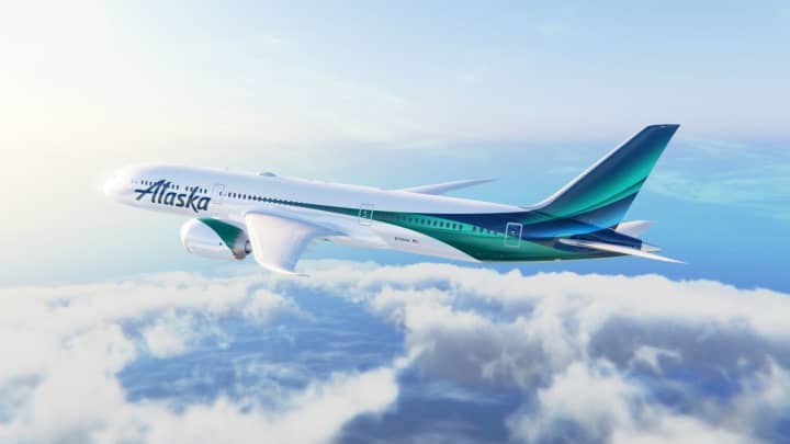 Alaska Airlines inicia voos para Londres e Islândia com nova pintura de aeronaves