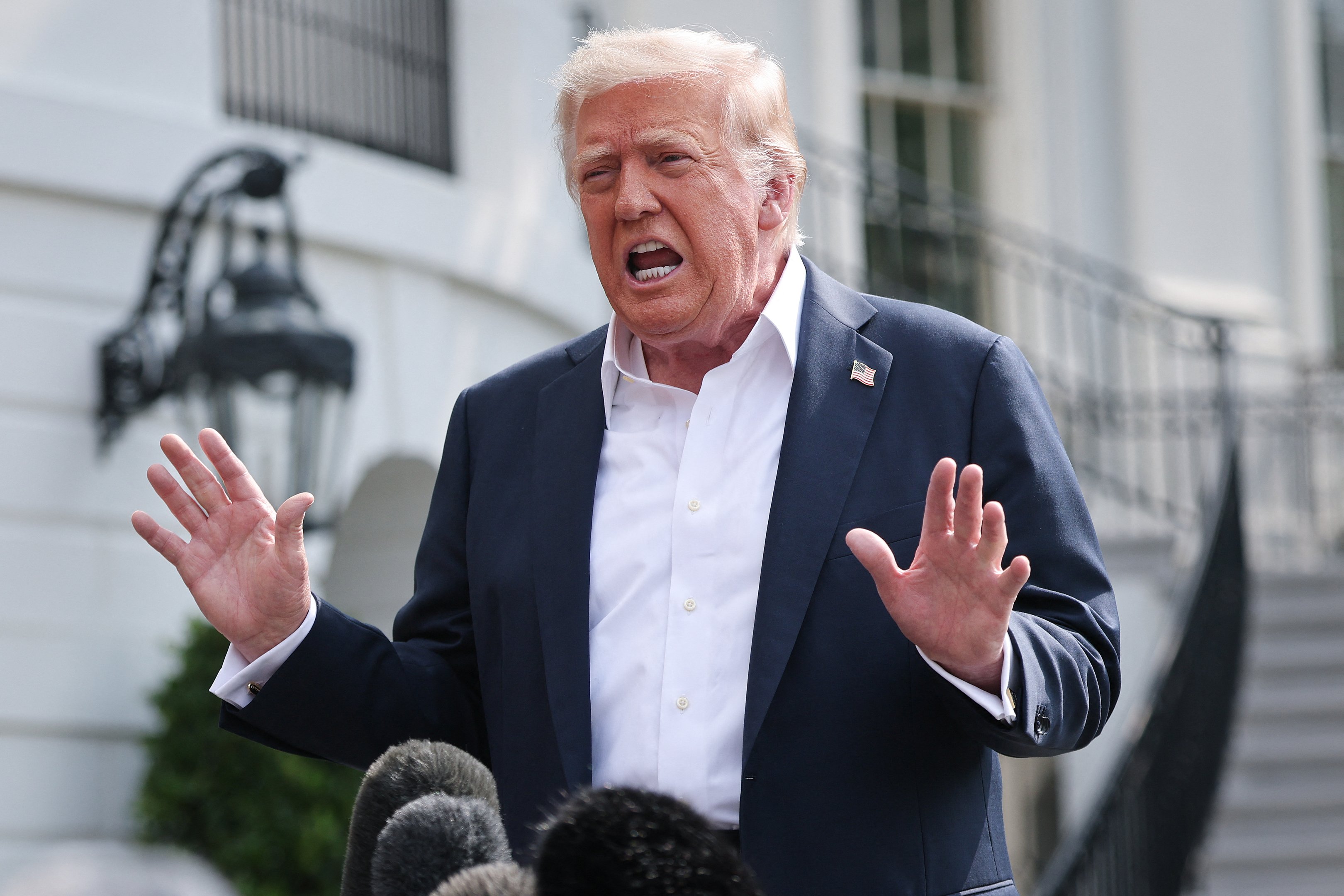 Trump firma acordo de tarifas de 19% com a Indonésia, membro do Brics