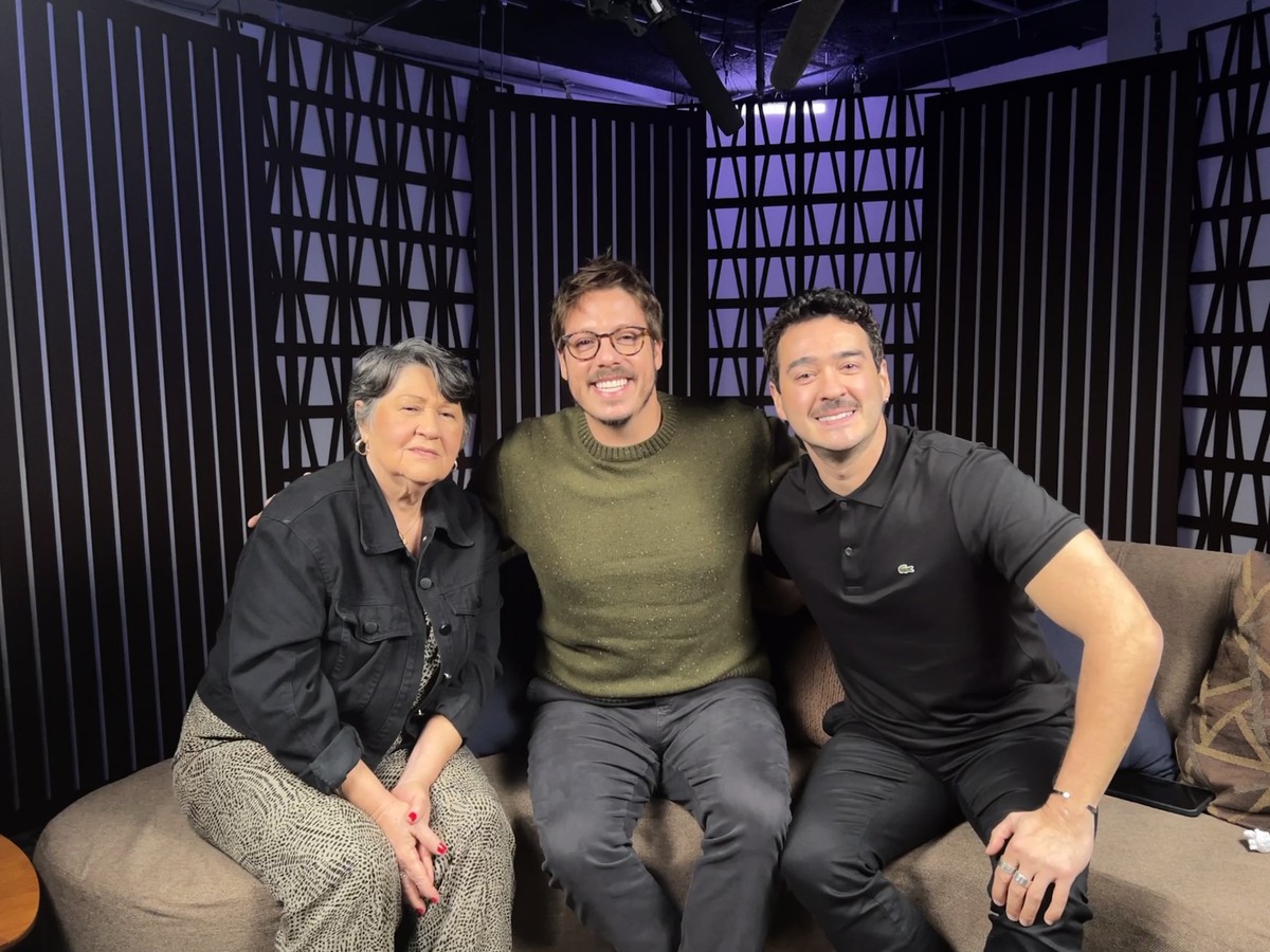 Fabio Porchat recebe Marcos Veras e sua mãe em novo programa do Porta dos Fundos