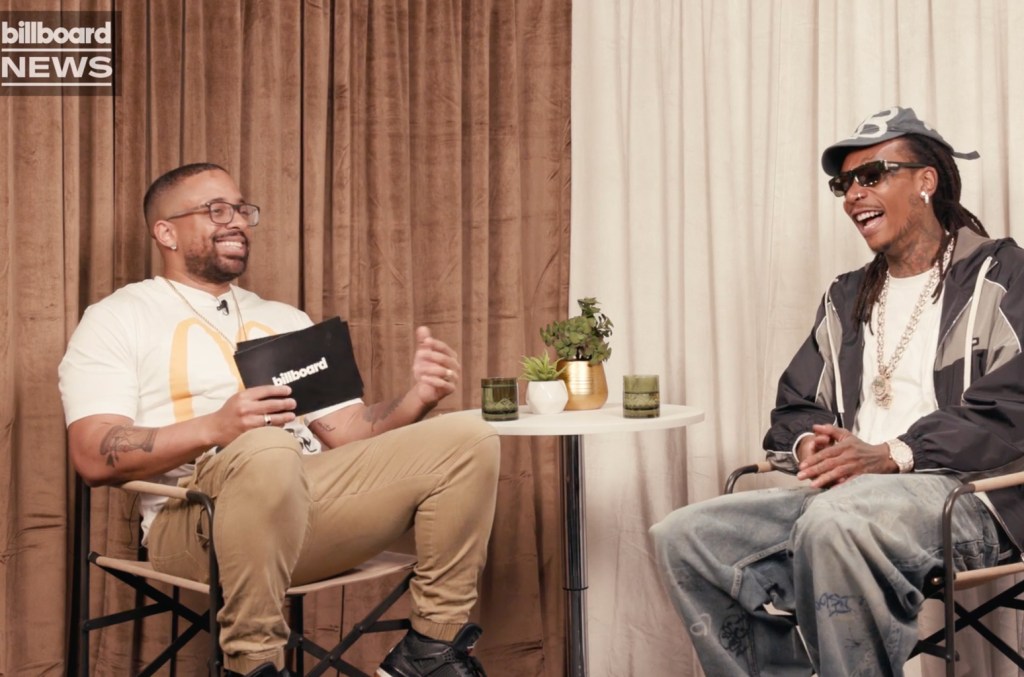 Khalifa fala sobre 'Kush & Orange Juice 2', seu amor por Snoop Dogg e mais em uma entrevista à Billboard. (Foto: Reprodução)