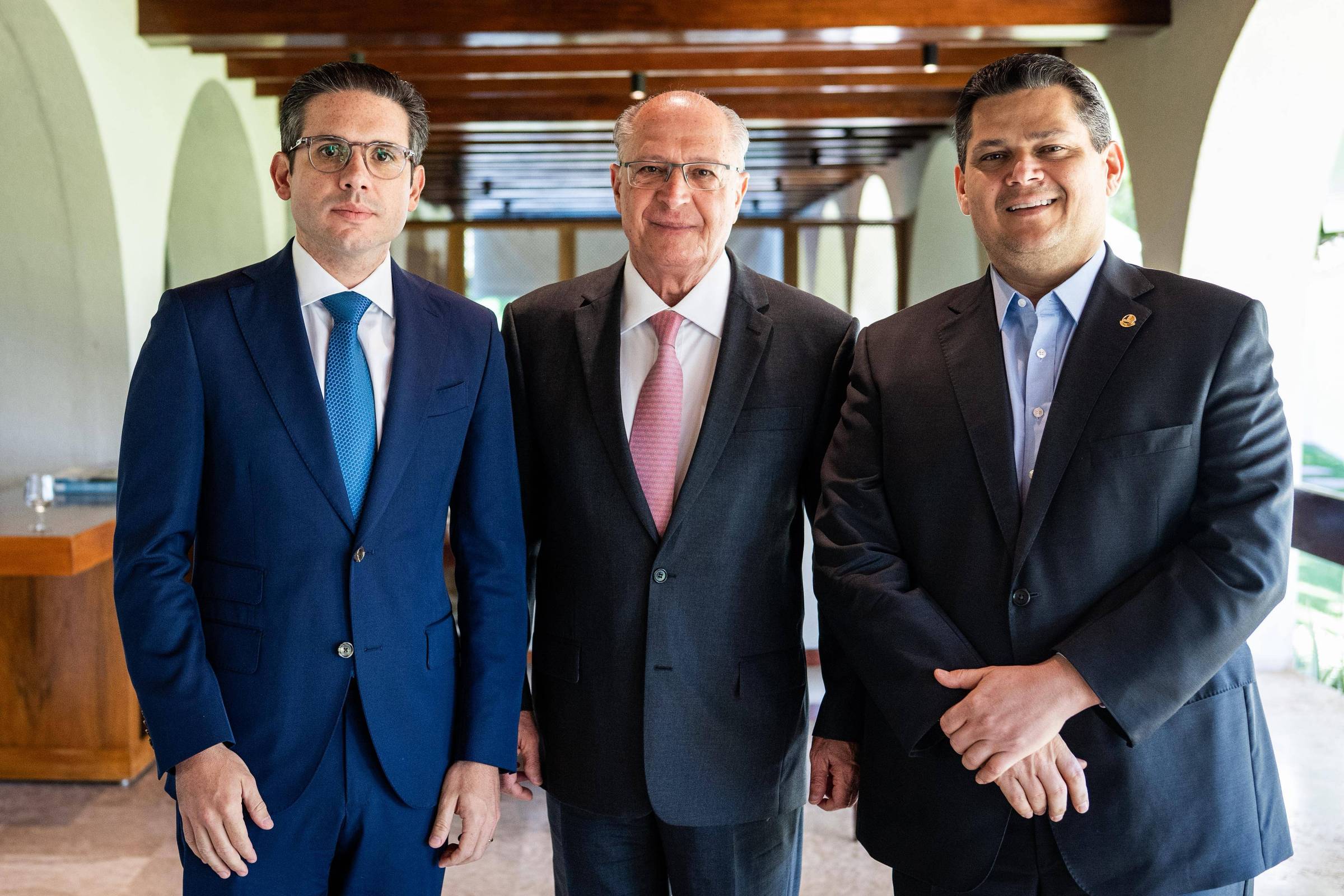 Motta e Alcolumbre defendem soberania e reforçam apoio a Lula contra Bolsonaro