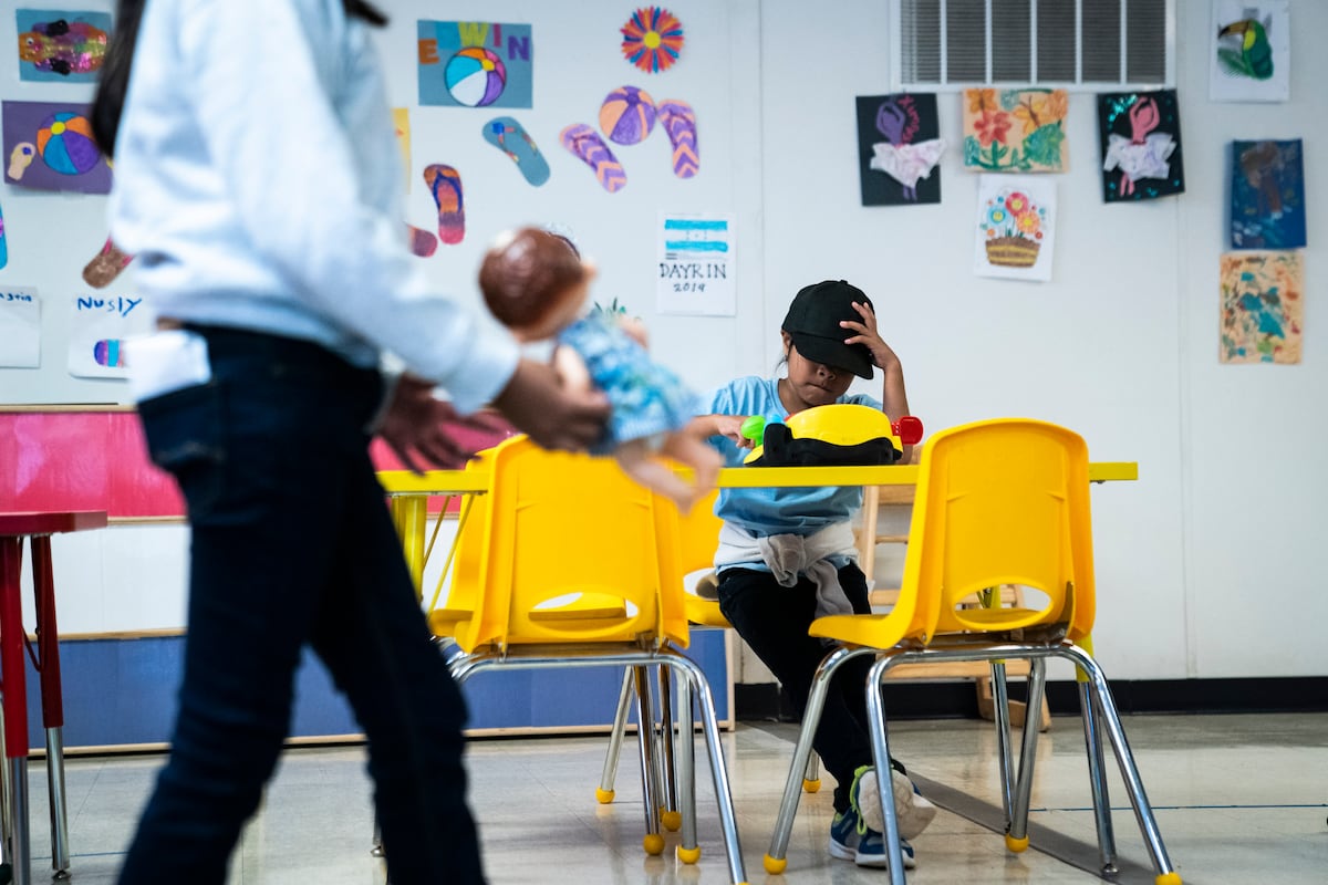 Menores migrantes enfrentam abusos e risco de deportação sob governo Trump