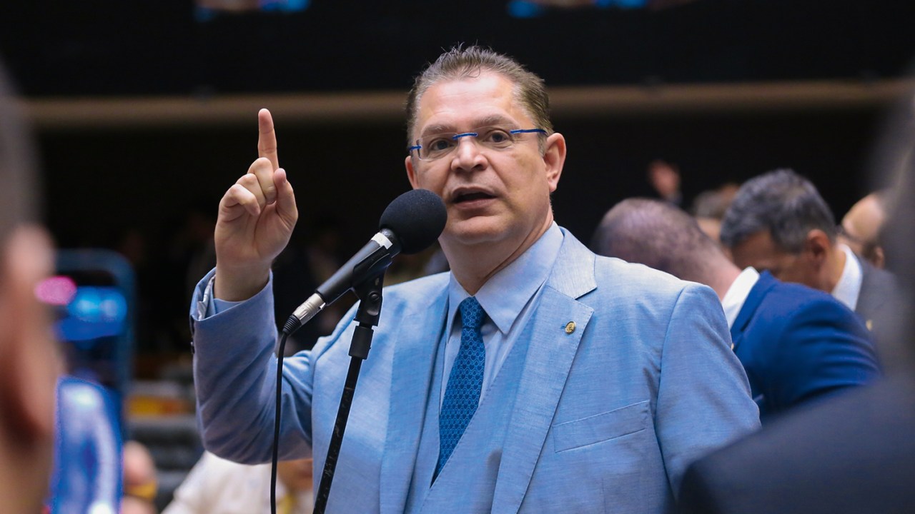 Líder do PL critica ações como 'vingança política' contra Bolsonaro na Câmara