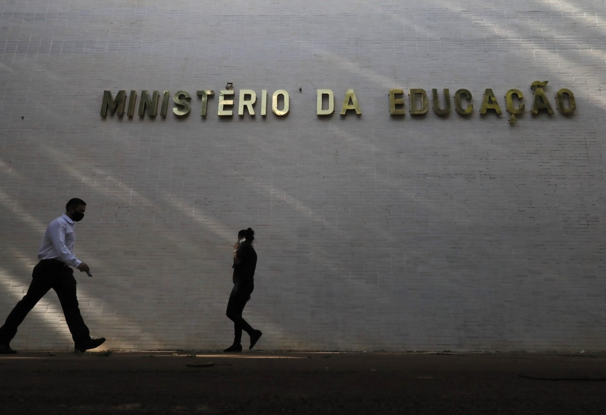MEC estabelece novas diretrizes para a renegociação de dívidas do Fies