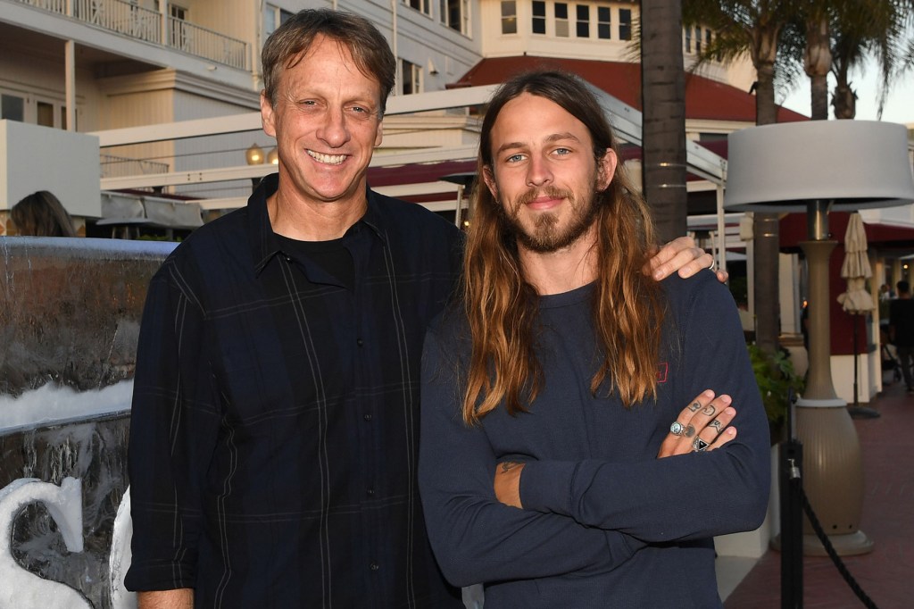 Riley Hawk comenta sobre a vida tranquila com Frances e o apoio do pai Tony